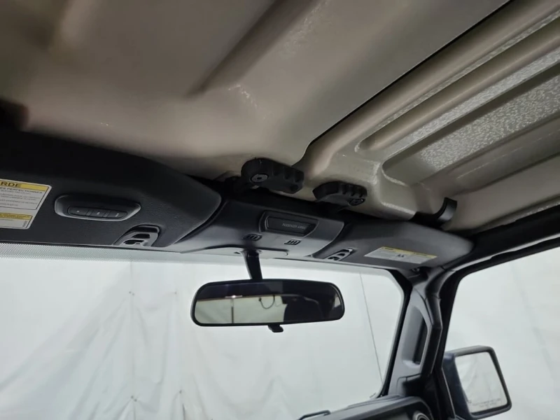 Jeep Wrangler * SPORT S * CARFAX * БЕЗ ПЪРВОНАЧАЛНА ВНОСКА, снимка 13 - Автомобили и джипове - 52928477