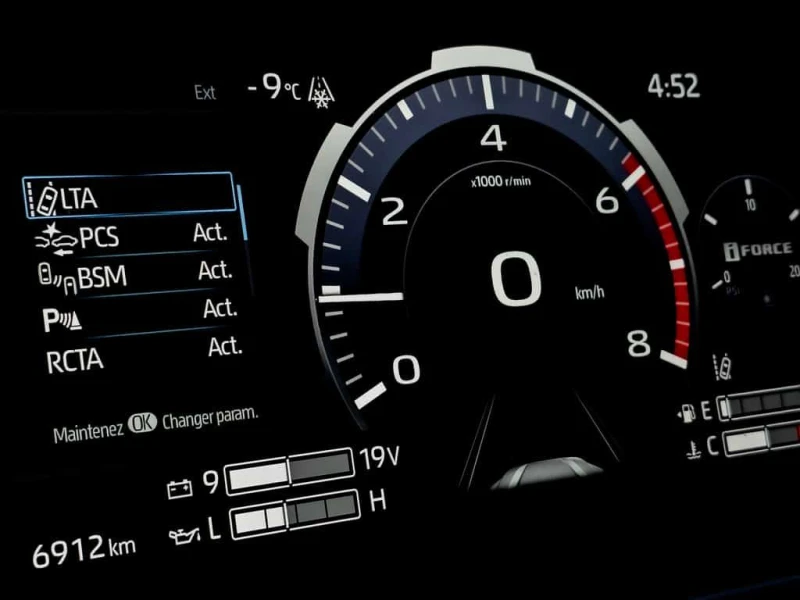 Toyota Sequoia * Limited 4WD | Leather | Sunroof | Alloys * 360, снимка 11 - Автомобили и джипове - 53535491