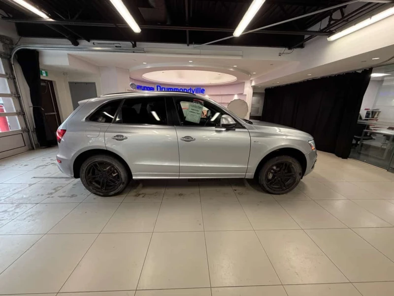 Audi Q5 * 3.0T Technik * CARFAX * ЦЕНА ДО БГ, снимка 3 - Автомобили и джипове - 53564614