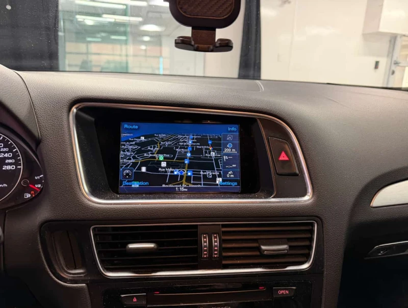 Audi Q5 * 3.0T Technik * CARFAX * ЦЕНА ДО БГ, снимка 11 - Автомобили и джипове - 53564614