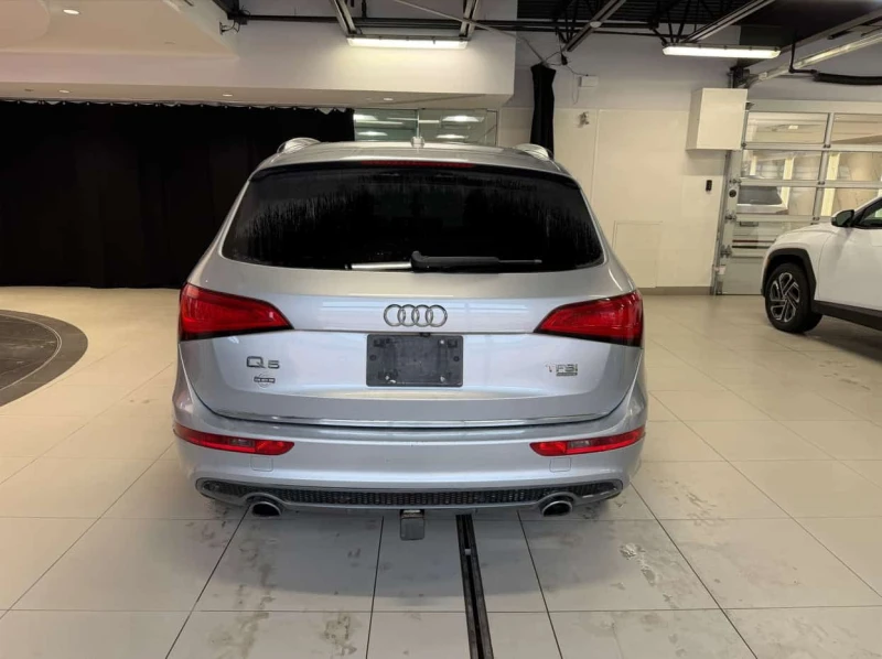 Audi Q5 * 3.0T Technik * CARFAX * ЦЕНА ДО БГ, снимка 4 - Автомобили и джипове - 53564614
