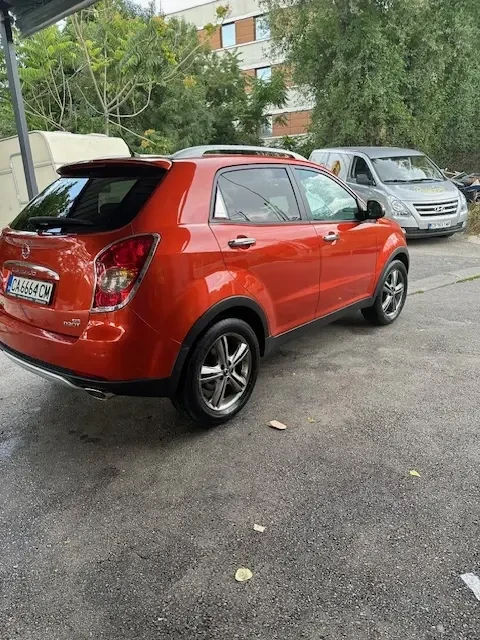 SsangYong Korando 4x4 2.0DT, снимка 5 - Автомобили и джипове - 49250846