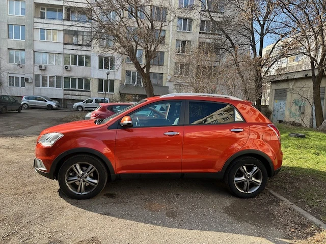 SsangYong Korando 4x4 2.0DT, снимка 2 - Автомобили и джипове - 49250846