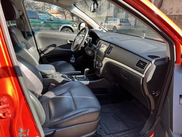 SsangYong Korando 4x4 2.0DT, снимка 9 - Автомобили и джипове - 49250846