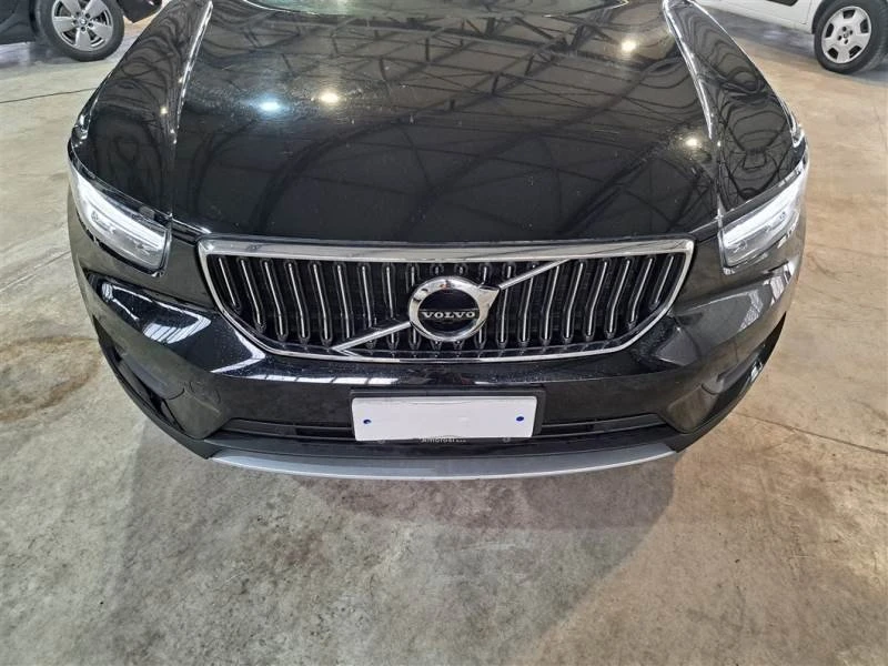 Volvo XC40, снимка 6 - Автомобили и джипове - 48927456