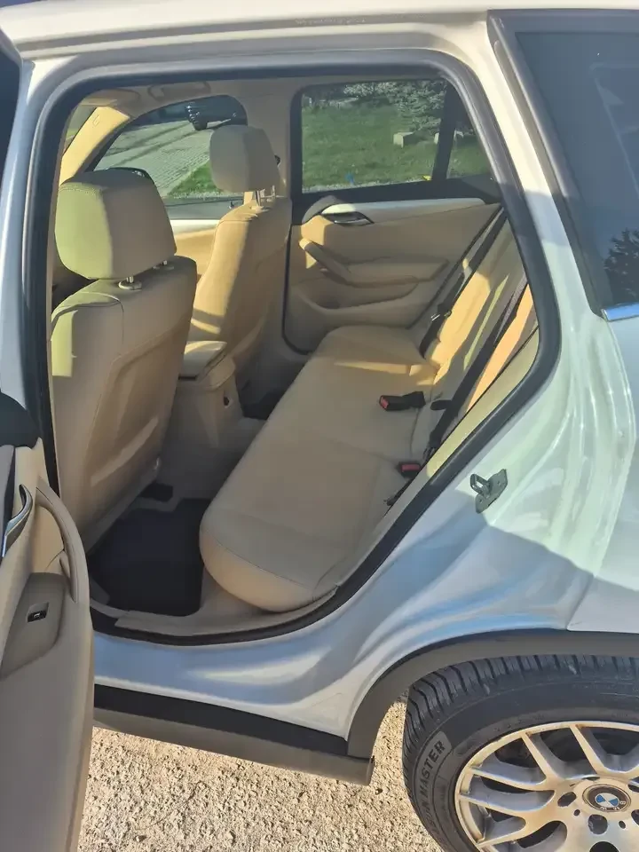 BMW X1, снимка 6 - Автомобили и джипове - 54565335