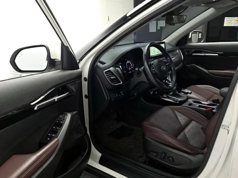 Kia Seltos 1.6 Turbo 2Wd Signature, снимка 5 - Автомобили и джипове - 55119703