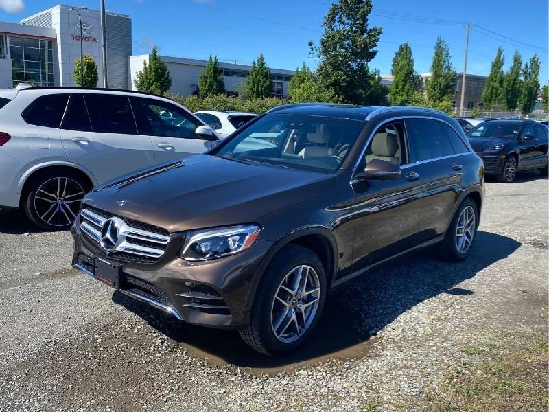 Mercedes-Benz GLC 300 * 4MATIC * PANO * 360 * CARFAX, снимка 6 - Автомобили и джипове - 55816552
