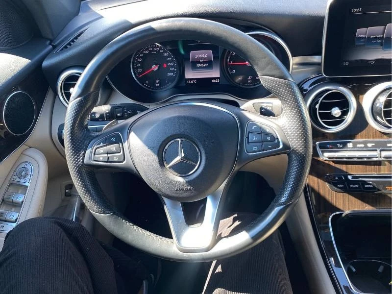 Mercedes-Benz GLC 300 * 4MATIC * PANO * 360 * CARFAX, снимка 8 - Автомобили и джипове - 55816552