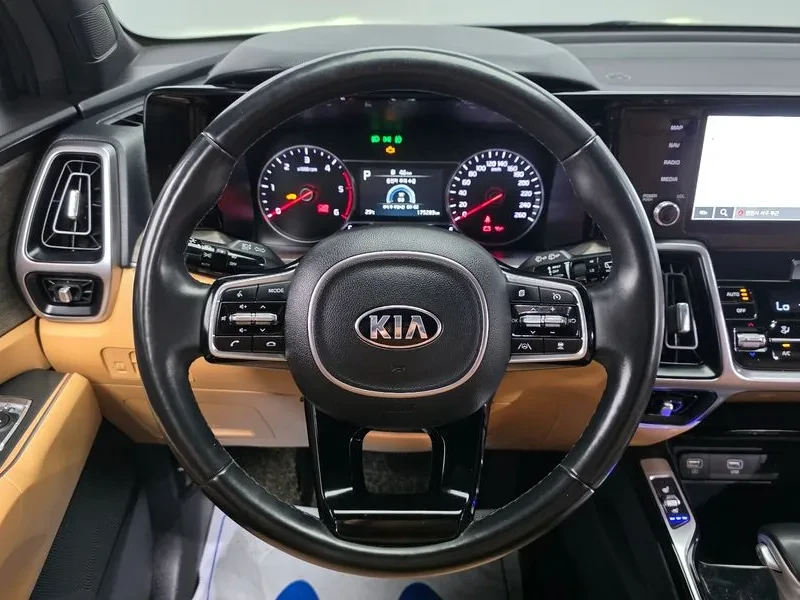 Kia Sorento Diesel 2.2 4Wd Prestige, снимка 13 - Автомобили и джипове - 56119152
