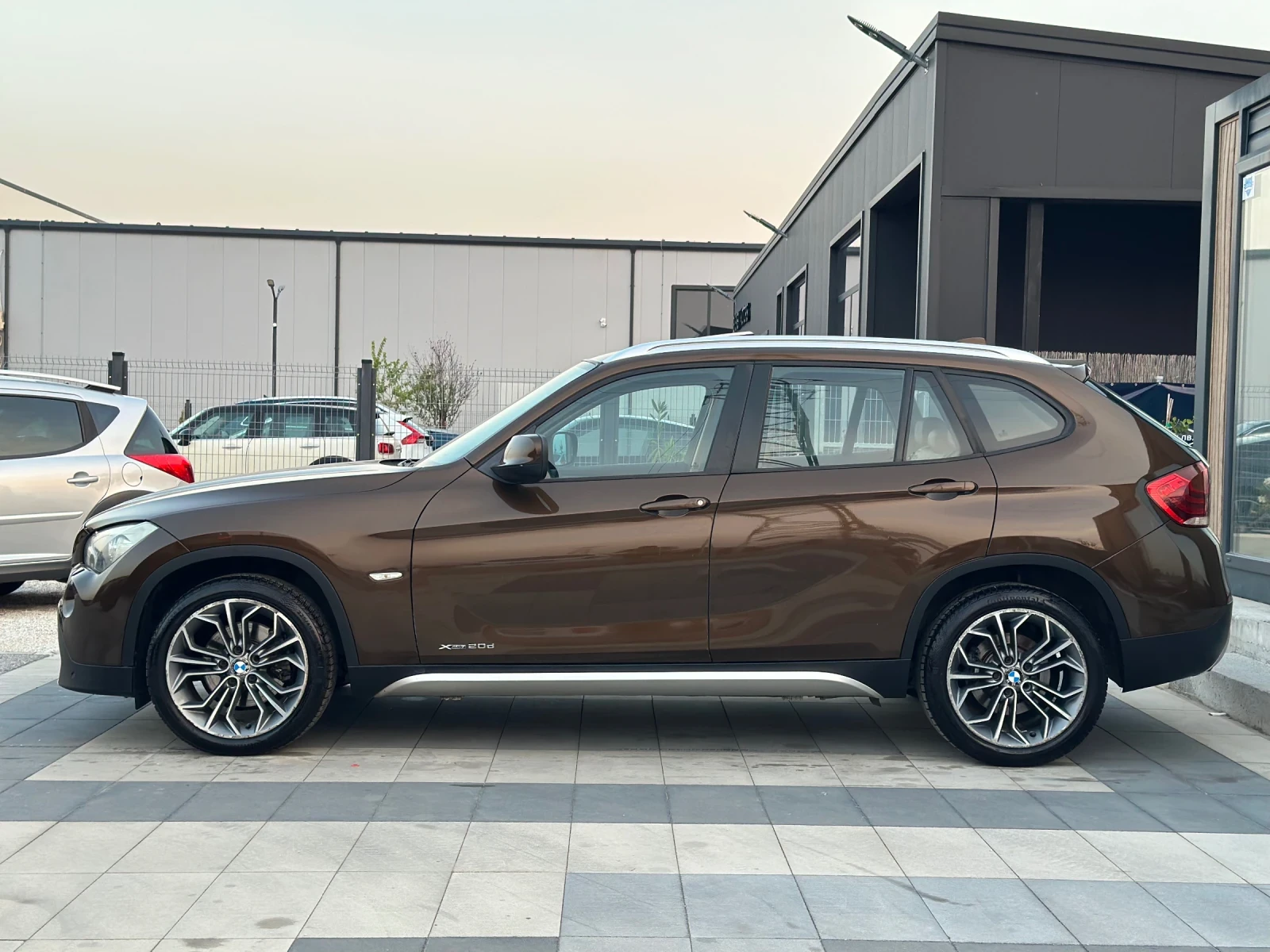 BMW X1 * 2.0xDrive* АВТОМАТИК* ПАНОРАМА* Сервизна История - изображение 6