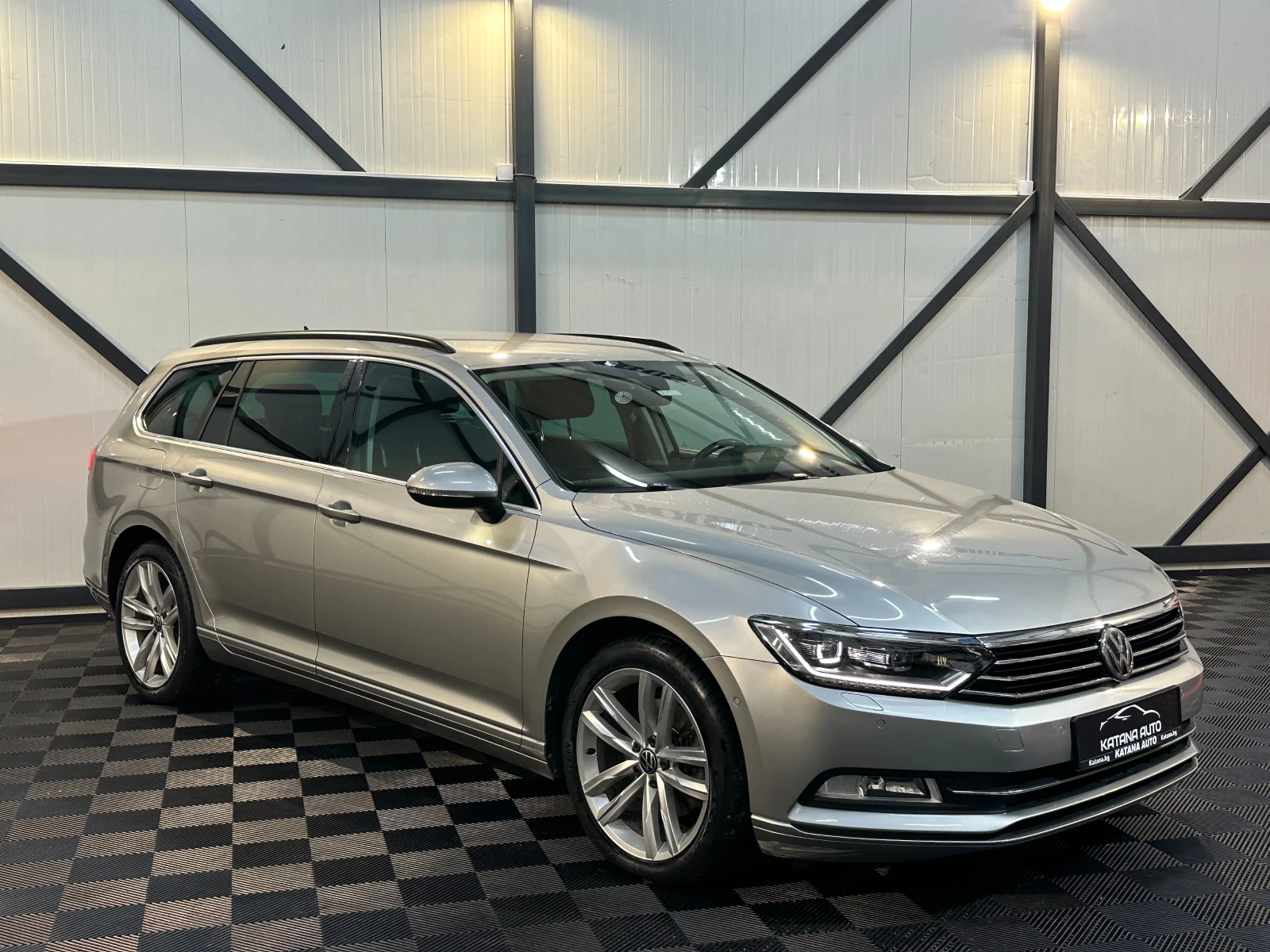VW Passat САМОПАРКИРАНЕ* ПОДГРЕВ* МЪРТВИ ТОЧКИ, снимка 2 - Автомобили и джипове - 53145750