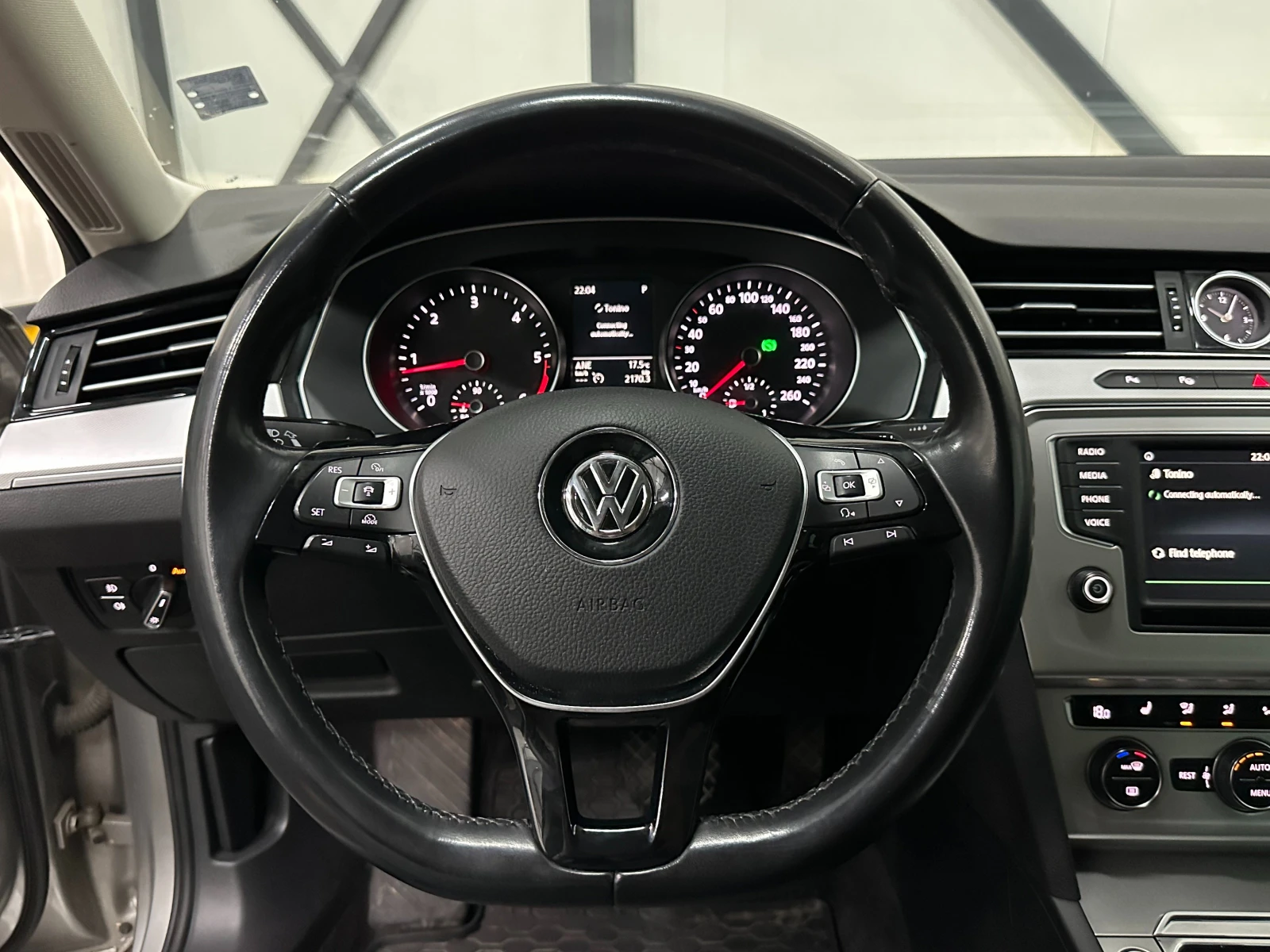 VW Passat САМОПАРКИРАНЕ* ПОДГРЕВ* МЪРТВИ ТОЧКИ, снимка 11 - Автомобили и джипове - 53145750