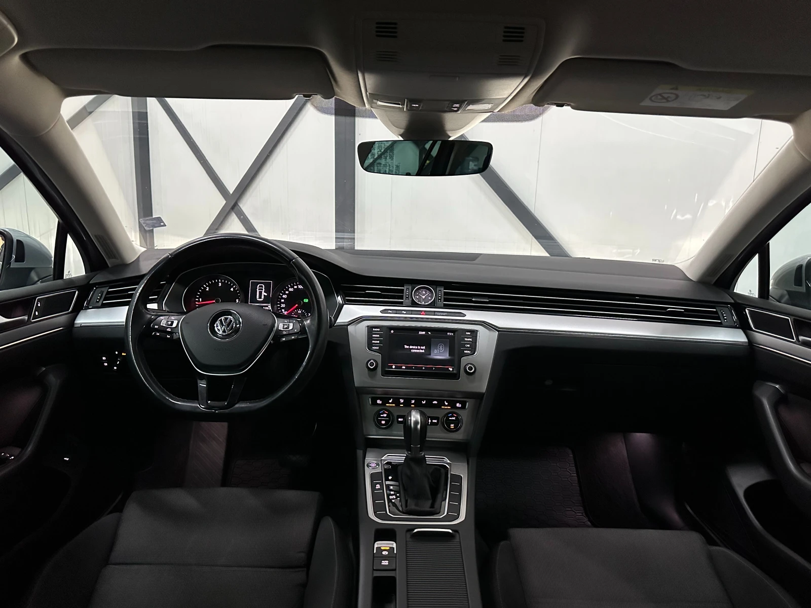 VW Passat САМОПАРКИРАНЕ* ПОДГРЕВ* МЪРТВИ ТОЧКИ, снимка 10 - Автомобили и джипове - 53145750