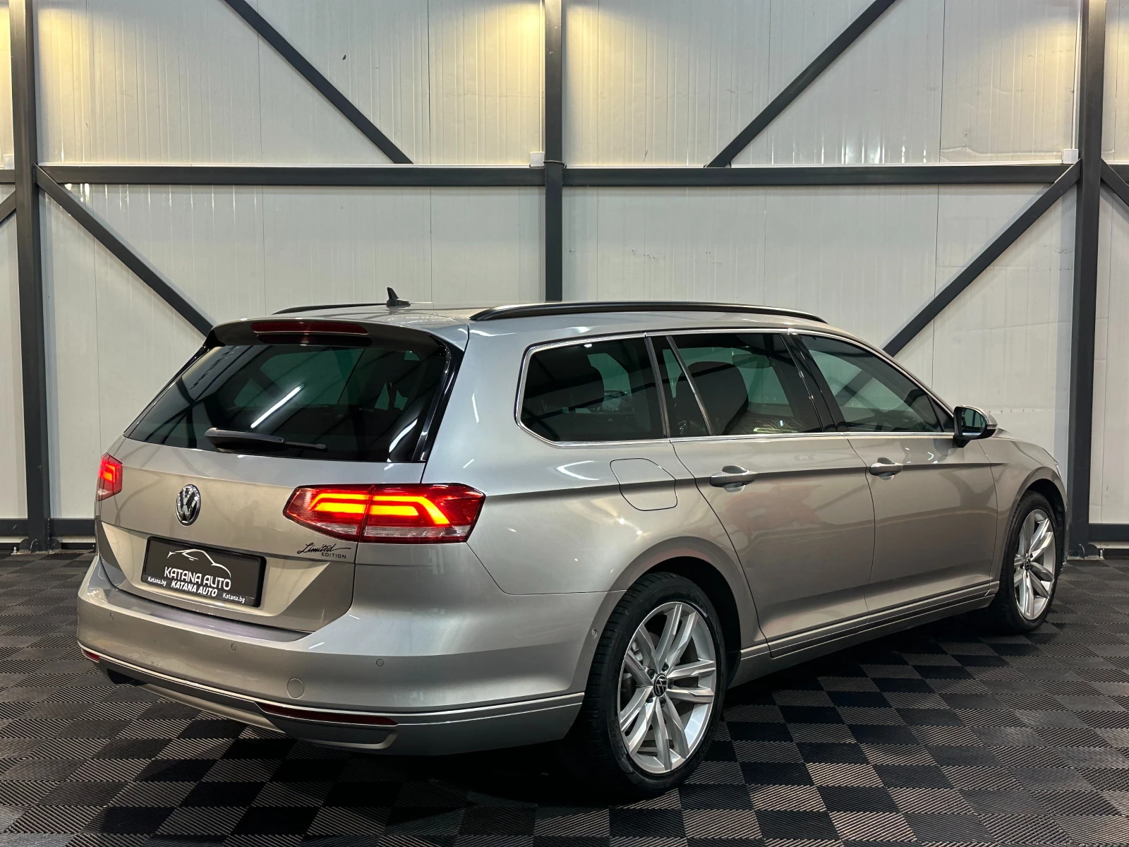 VW Passat САМОПАРКИРАНЕ* ПОДГРЕВ* МЪРТВИ ТОЧКИ, снимка 3 - Автомобили и джипове - 53145750