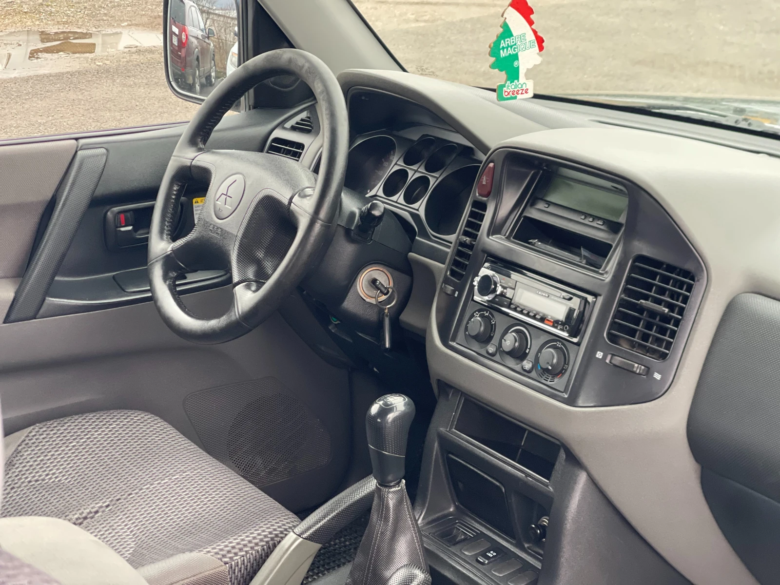 Mitsubishi Pajero 2.5TDi 4x4 - изображение 10