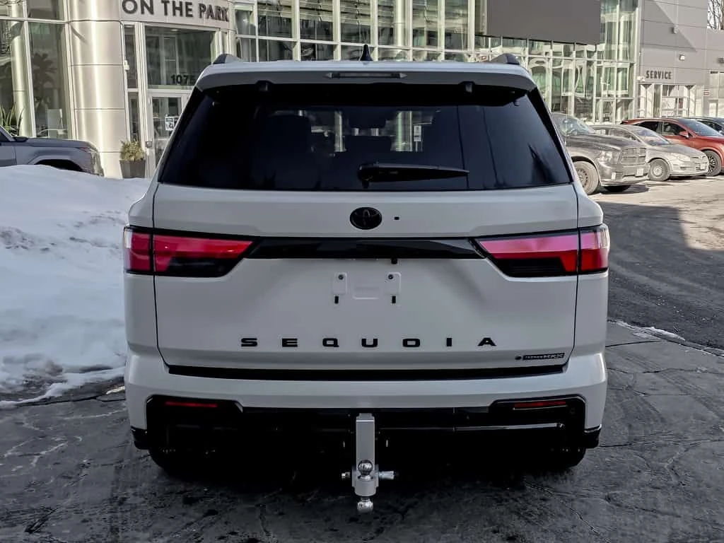 Toyota Sequoia * Limited 4WD | Leather | Sunroof | Alloys * 360 | Mobile.bg � ����������� 5