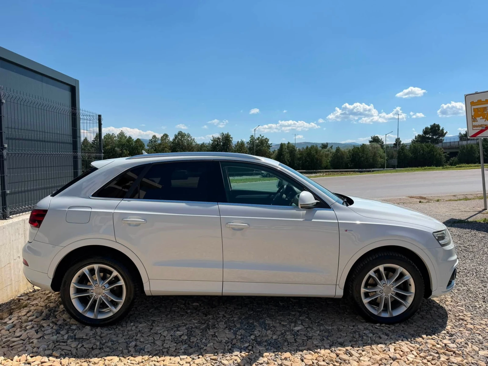 Audi Q3 2.0TDI/177/Quattro/S-LINE, снимка 4 - Автомобили и джипове - 55165276