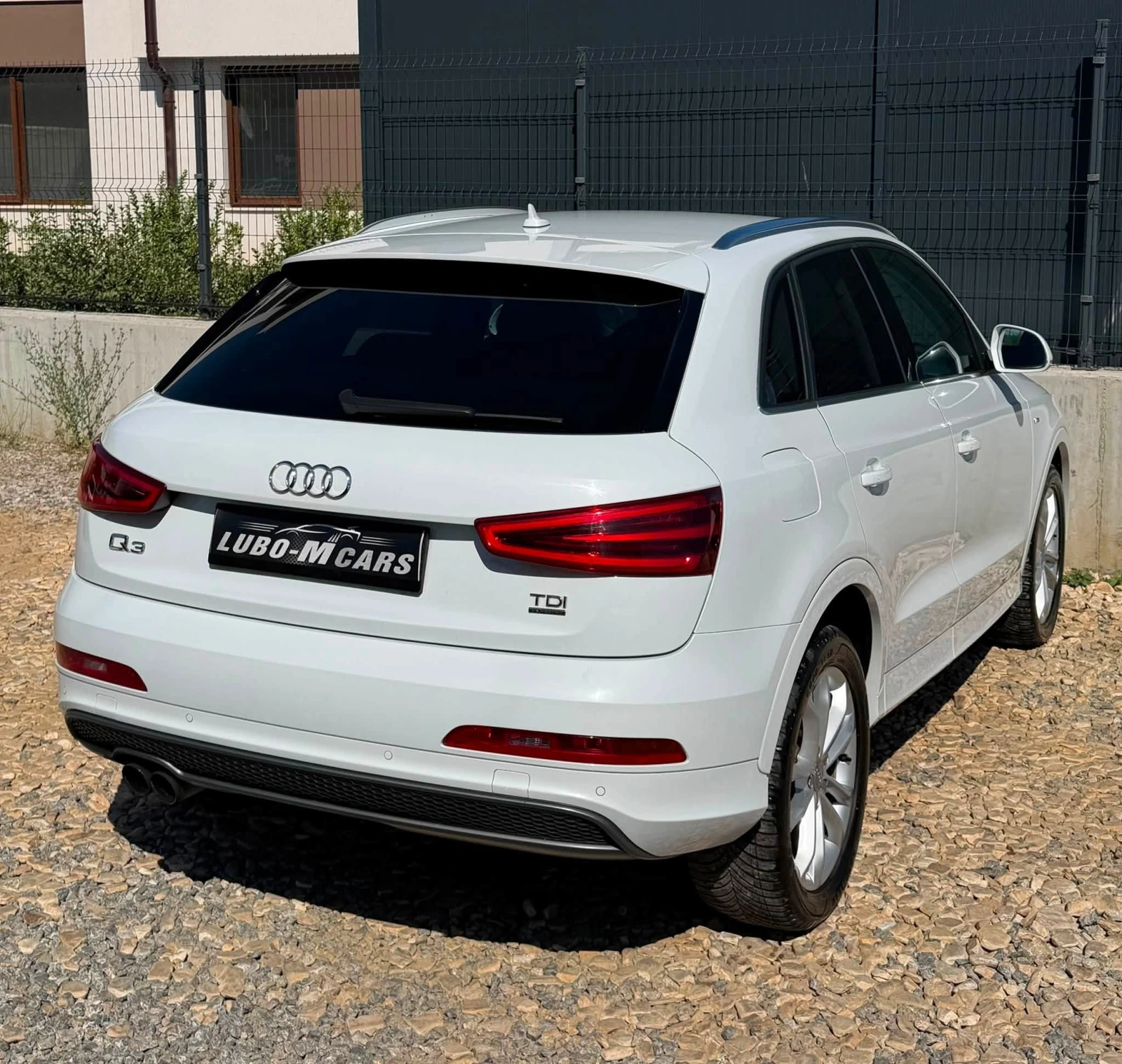 Audi Q3 2.0TDI/177/Quattro/S-LINE, снимка 10 - Автомобили и джипове - 55165276