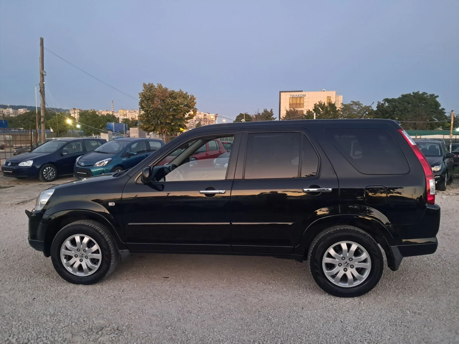 Honda Cr-v 2.2EXECUTIVE, КОЖА, ПОДГРЕВ 4Х4, снимка 5 - Автомобили и джипове - 56127100