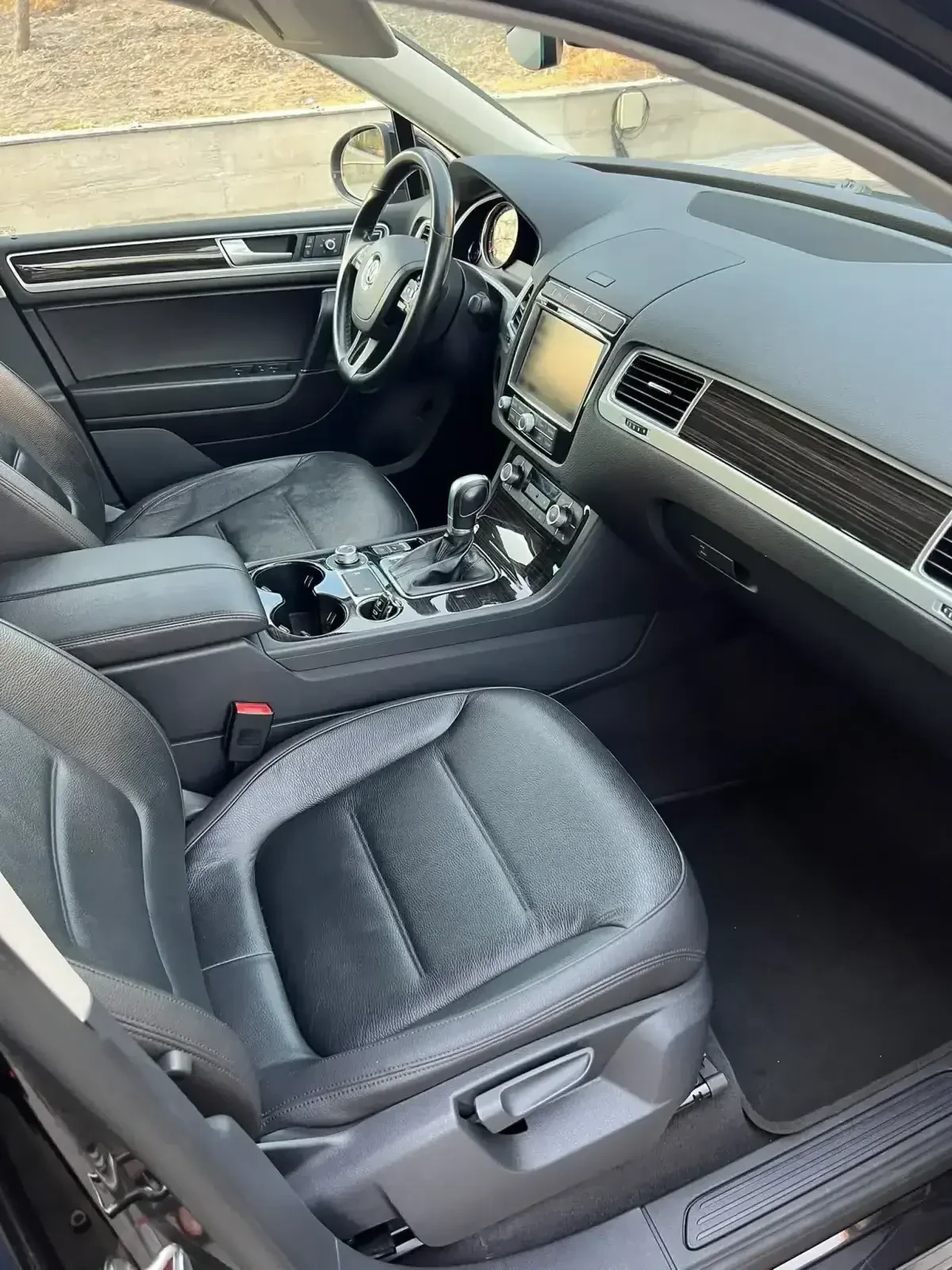 VW Touareg, снимка 15 - Автомобили и джипове - 56167964