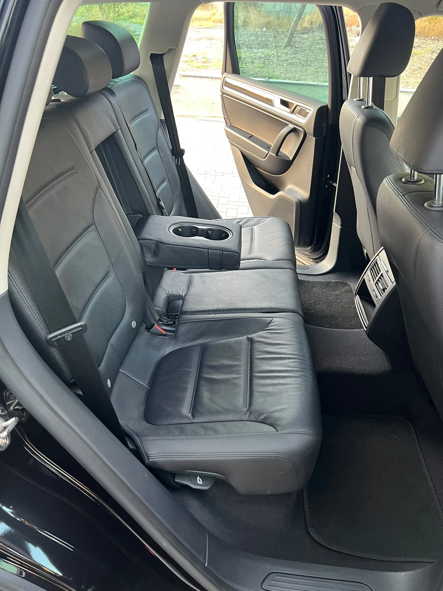 VW Touareg, снимка 16 - Автомобили и джипове - 56167964