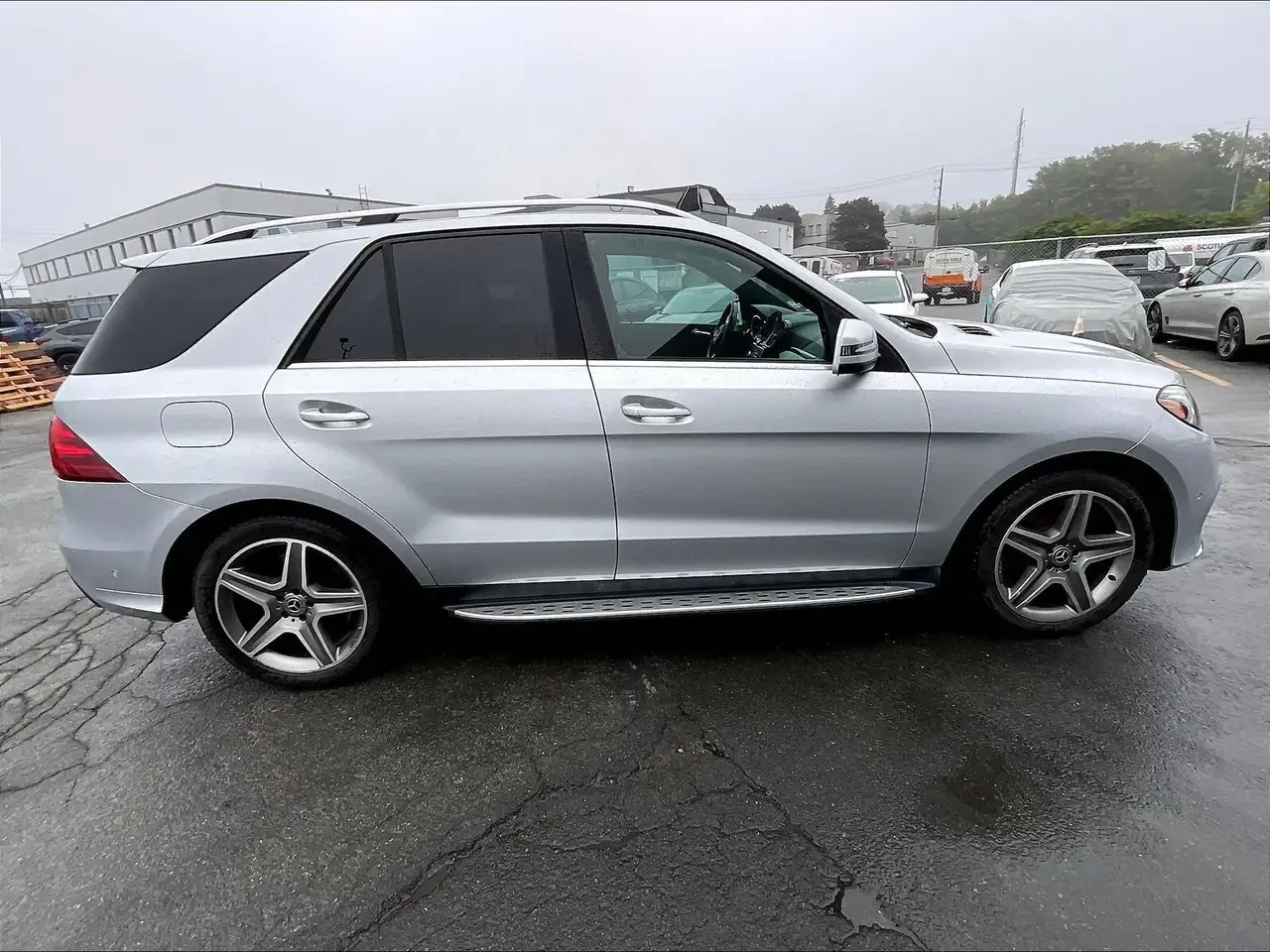 Mercedes-Benz GLE, снимка 8 - Автомобили и джипове - 56183826