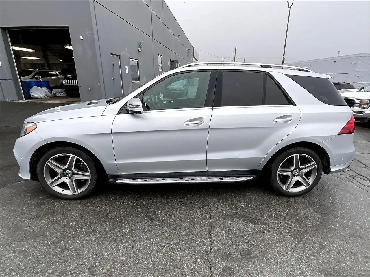 Mercedes-Benz GLE, снимка 4 - Автомобили и джипове - 56183826
