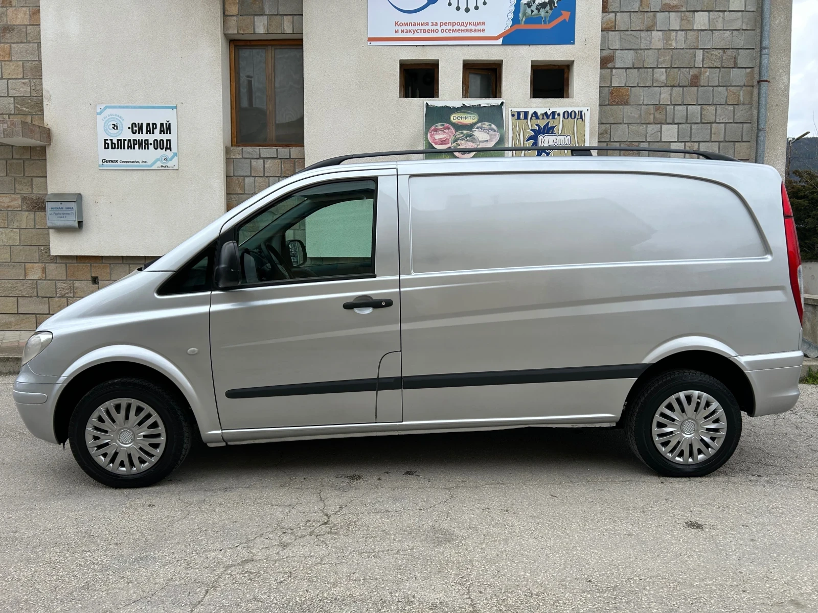 Mercedes-Benz Vito 2.2CDI 95k.c. КЛИМАТИК, снимка 7 - Бусове и автобуси - 54057850