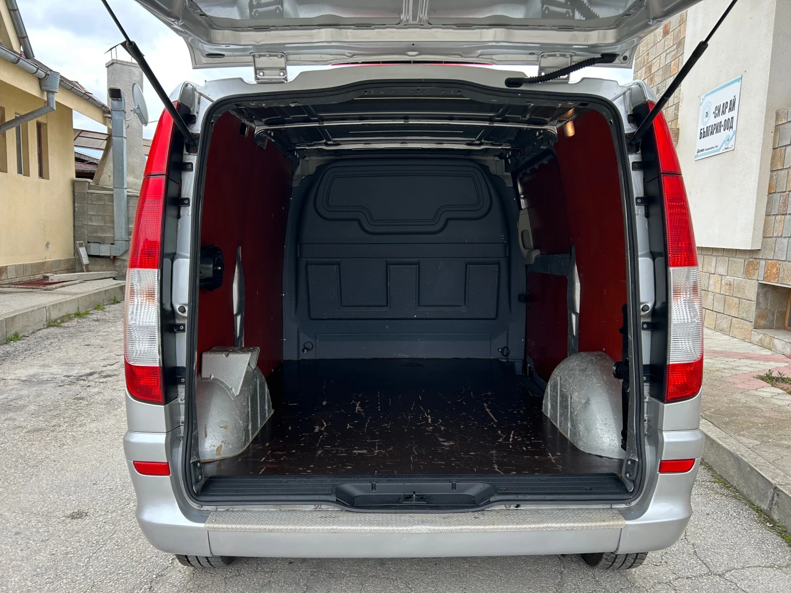 Mercedes-Benz Vito 2.2CDI 95k.c. КЛИМАТИК, снимка 13 - Бусове и автобуси - 54057850