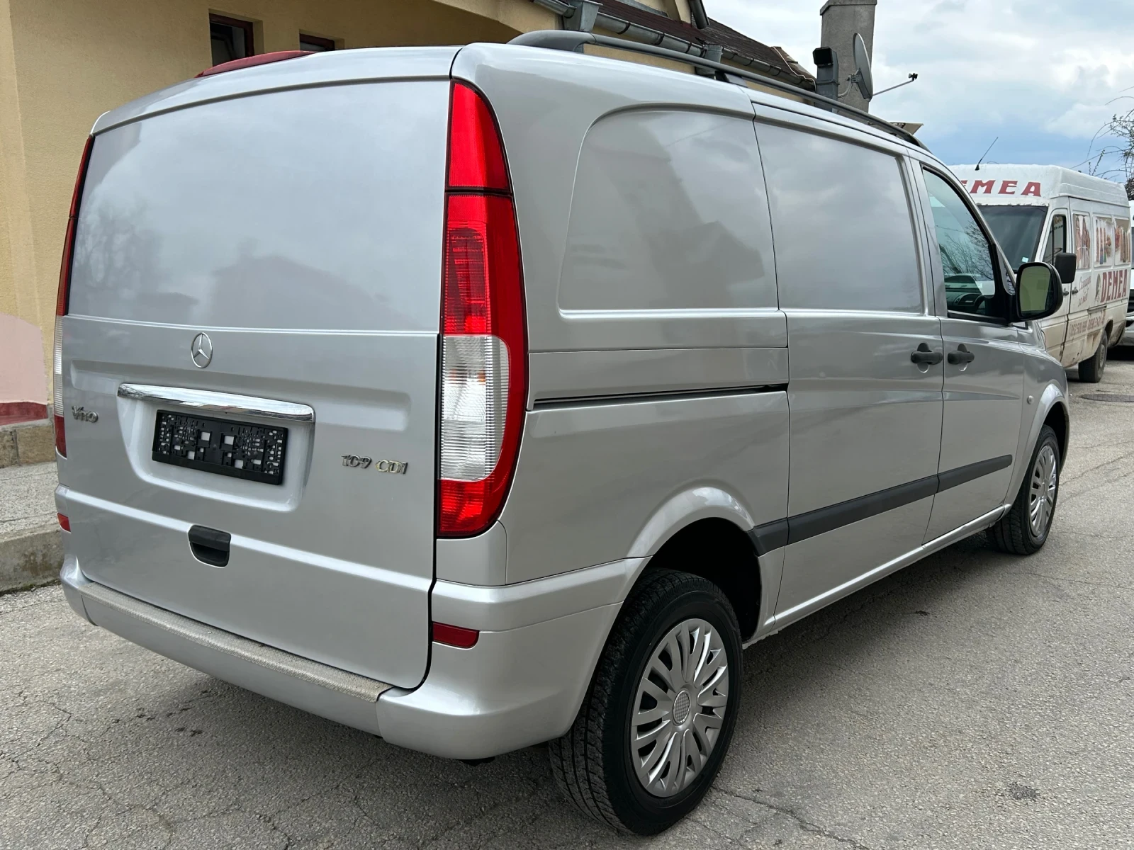 Mercedes-Benz Vito 2.2CDI 95k.c. КЛИМАТИК, снимка 5 - Бусове и автобуси - 54057850