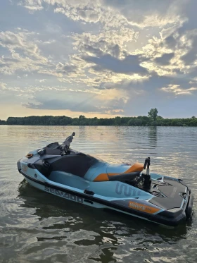      Bombardier Sea Doo Wake Pro 230