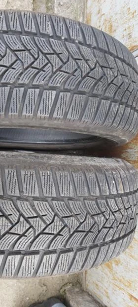Гуми Зимни 215/65R16, снимка 1