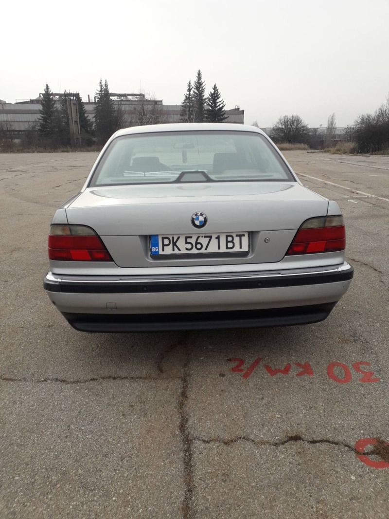 BMW 725, снимка 1 - Автомобили и джипове - 46247892