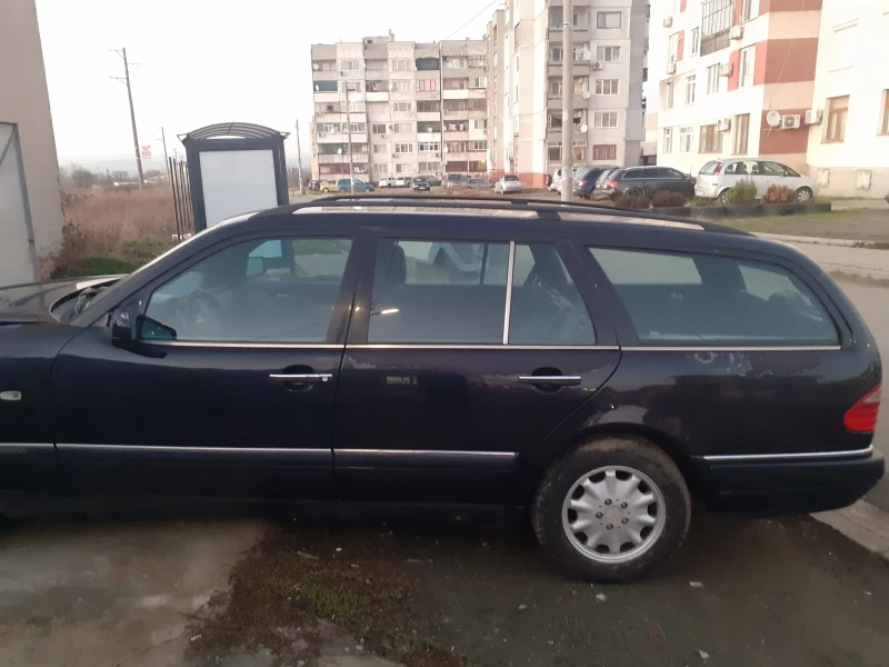 Mercedes-Benz E 250, снимка 12 - Автомобили и джипове - 48620241