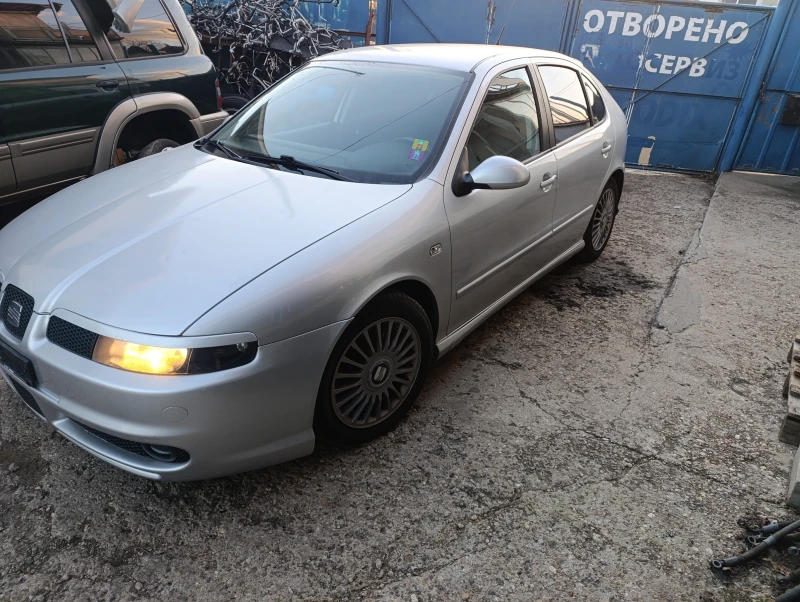 Seat Leon 1.8т FR 180k, снимка 3 - Автомобили и джипове - 48695784