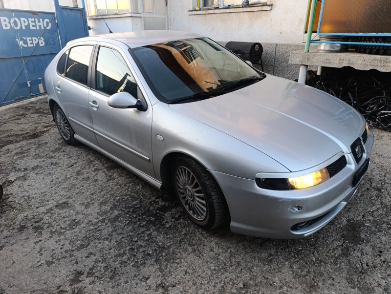 Seat Leon 1.8т FR 180k, снимка 2 - Автомобили и джипове - 48695784