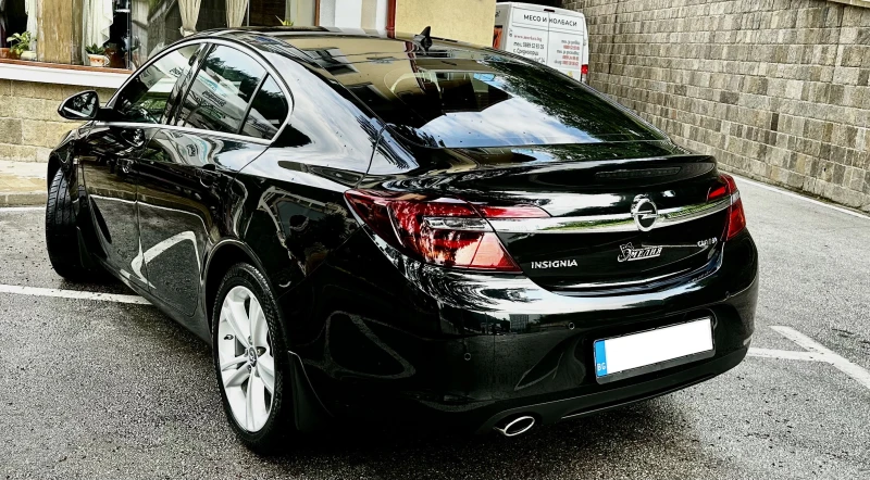 Opel Insignia 4x4, снимка 2 - Автомобили и джипове - 50735244