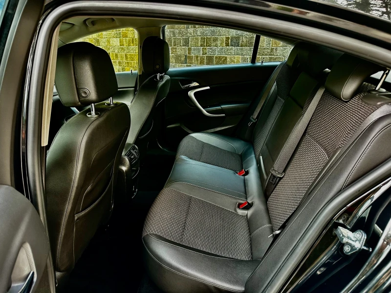 Opel Insignia 4x4, снимка 6 - Автомобили и джипове - 50735244