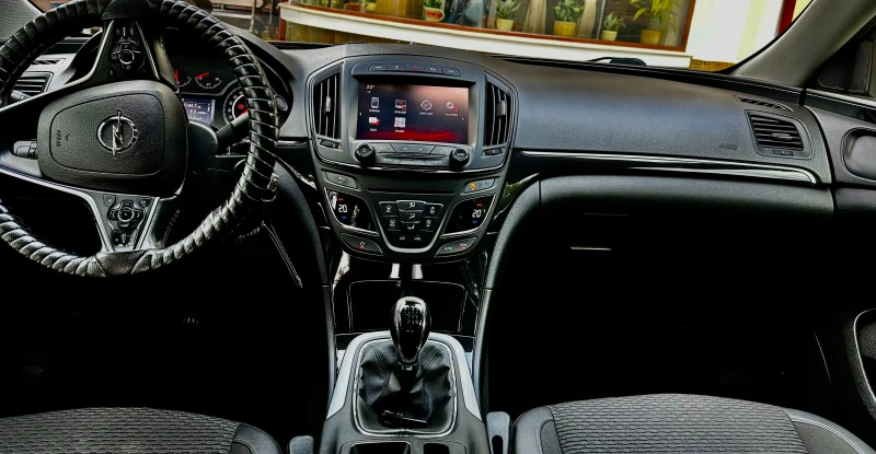 Opel Insignia 4x4, снимка 3 - Автомобили и джипове - 50735244