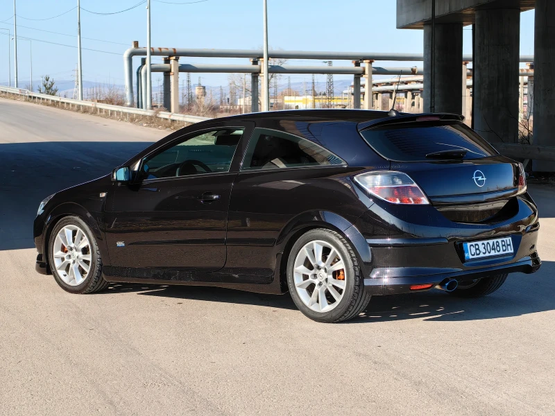 Opel Astra 1.9CDTI 230hp, снимка 4 - Автомобили и джипове - 53099205