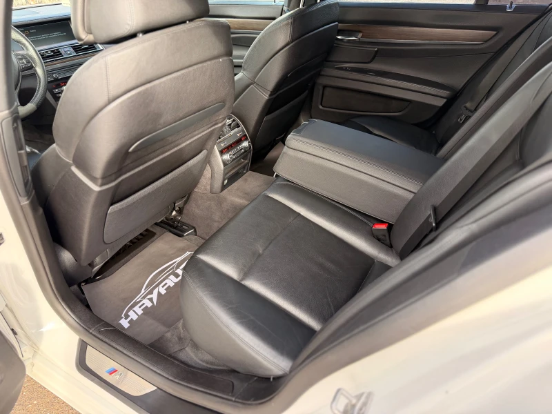 BMW 730 d= M-pack= Distronic= HUD= Keyless= Soft Close= , снимка 13 - Автомобили и джипове - 53267689