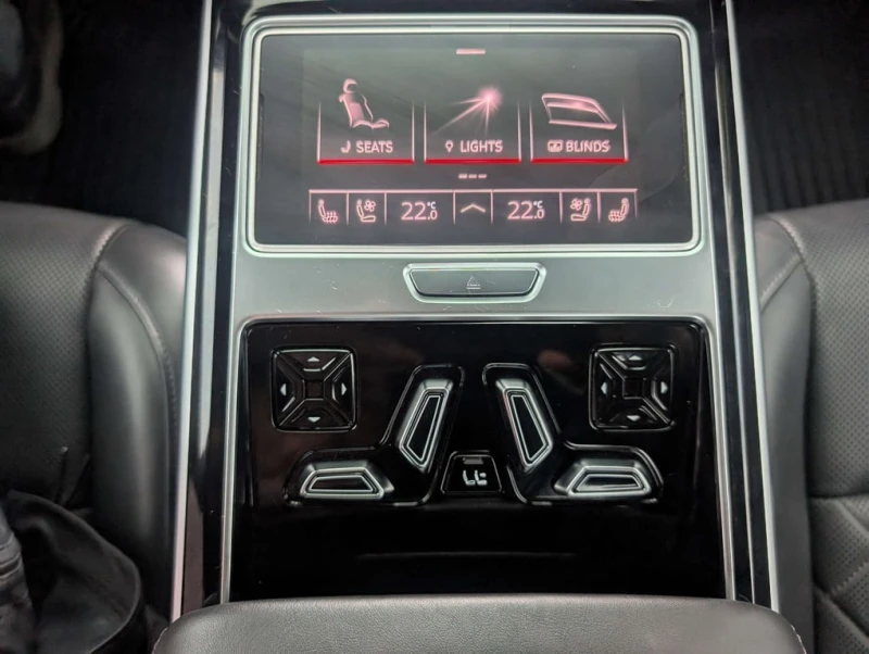 Audi A8 Long Black Optic CARFAX, снимка 10 - Автомобили и джипове - 53351136