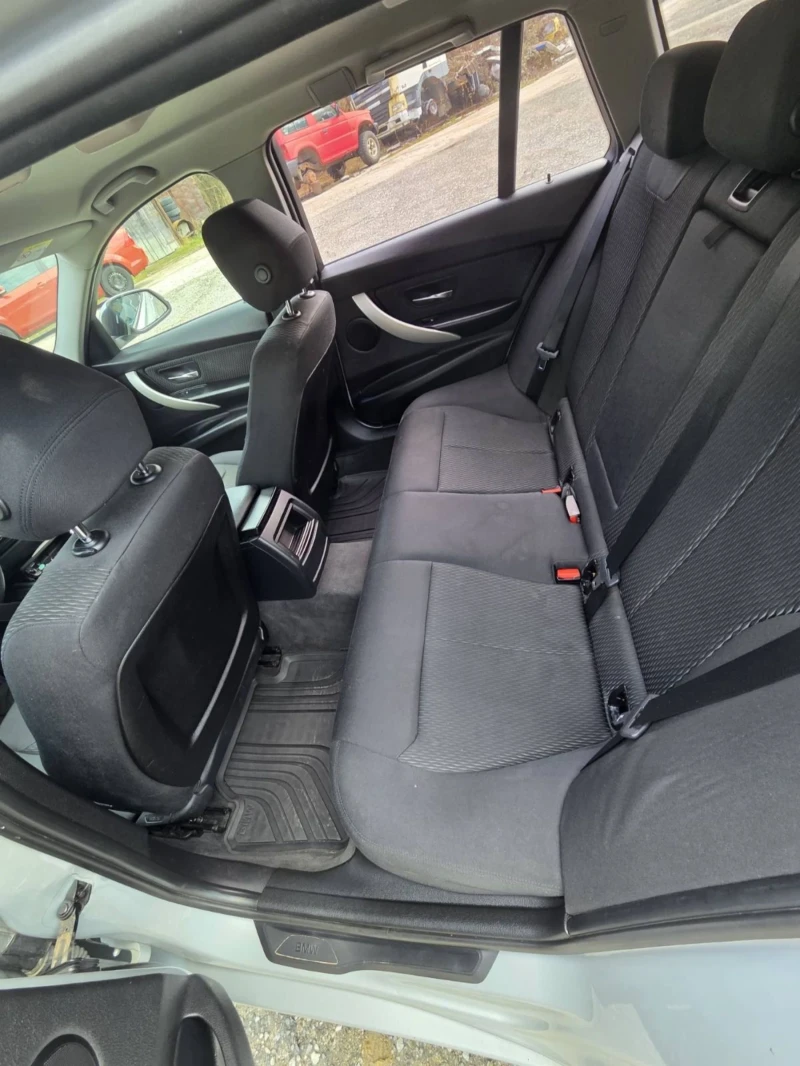 BMW 320 320d xDrive, снимка 7 - Автомобили и джипове - 53432895