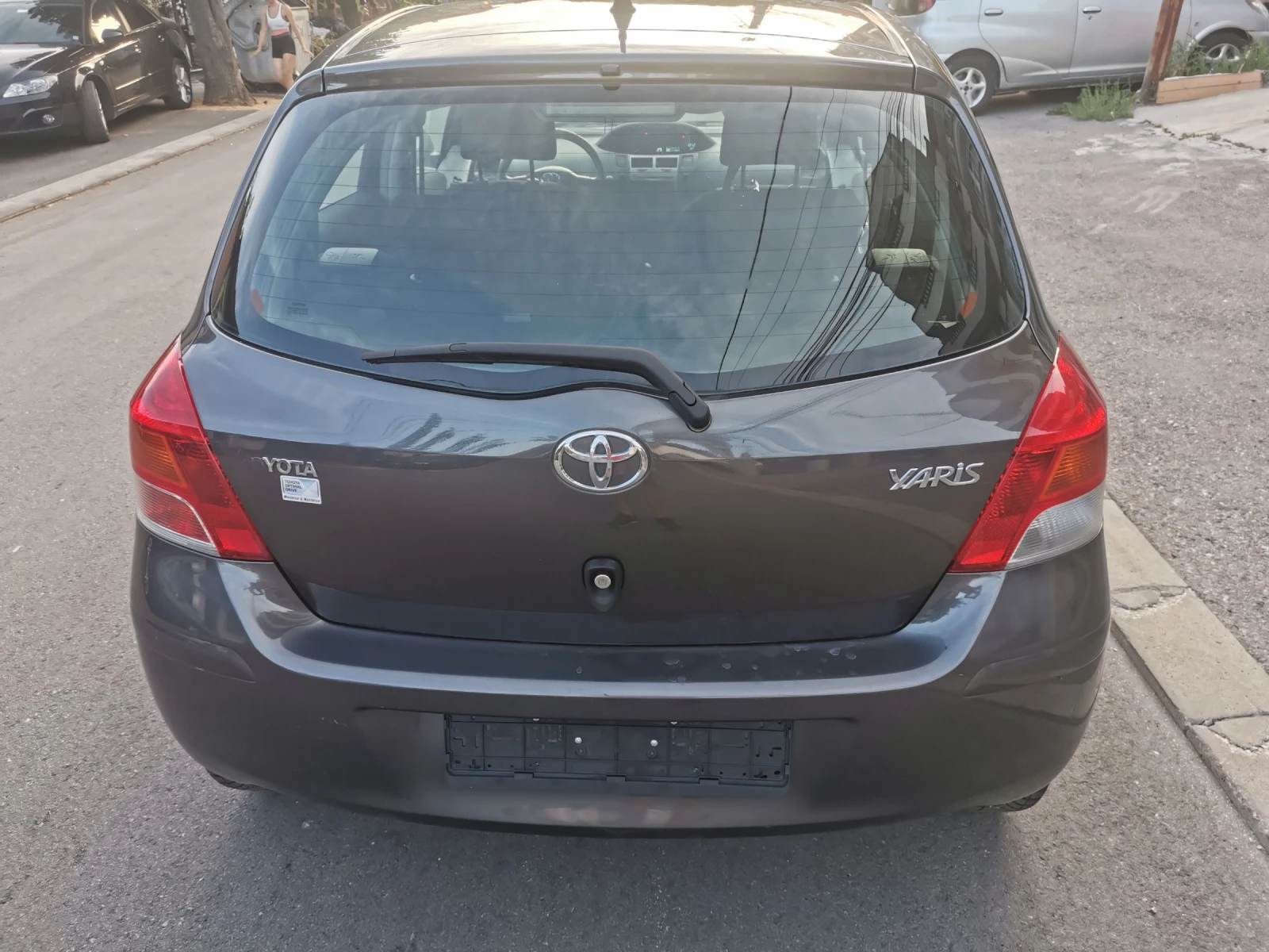 Toyota Yaris 1.0 benzin, feislift - изображение 5