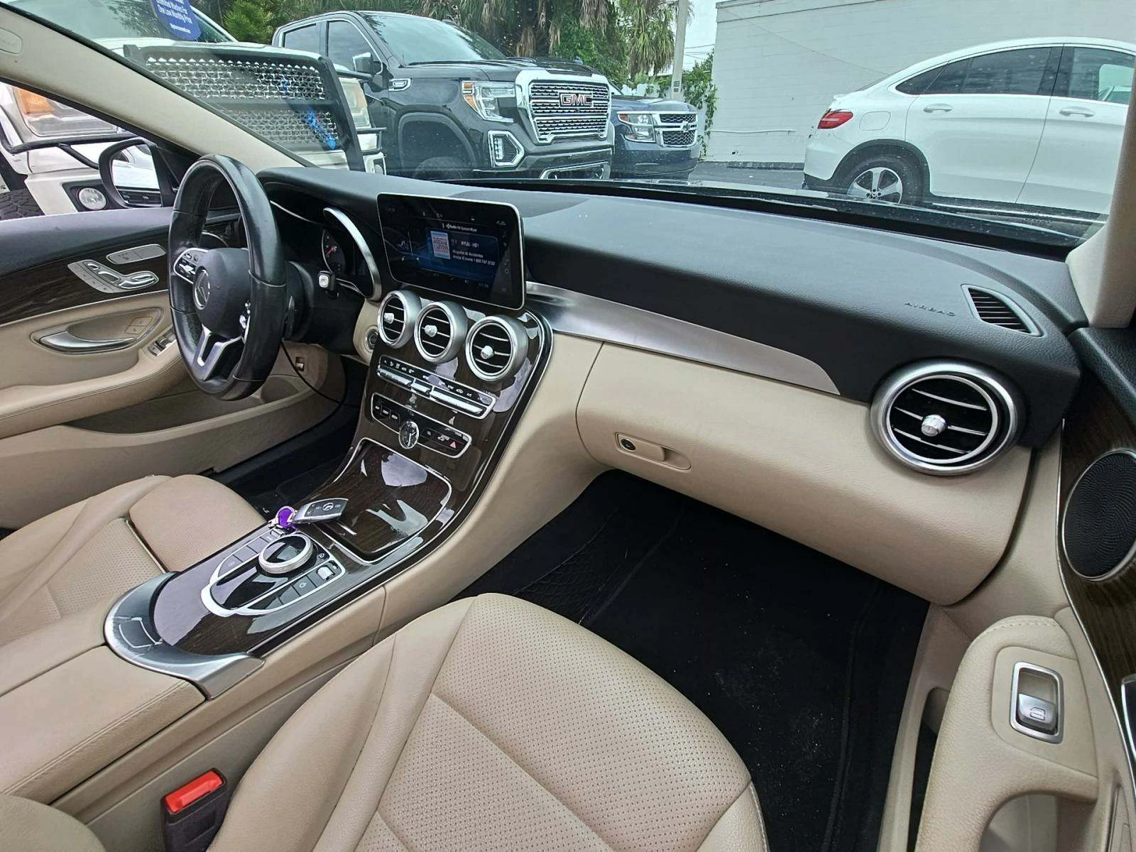 Mercedes-Benz C 300 CARFAX* ОПЦИЯ ЗА ФИНАНСИРАНЕ*  - изображение 6
