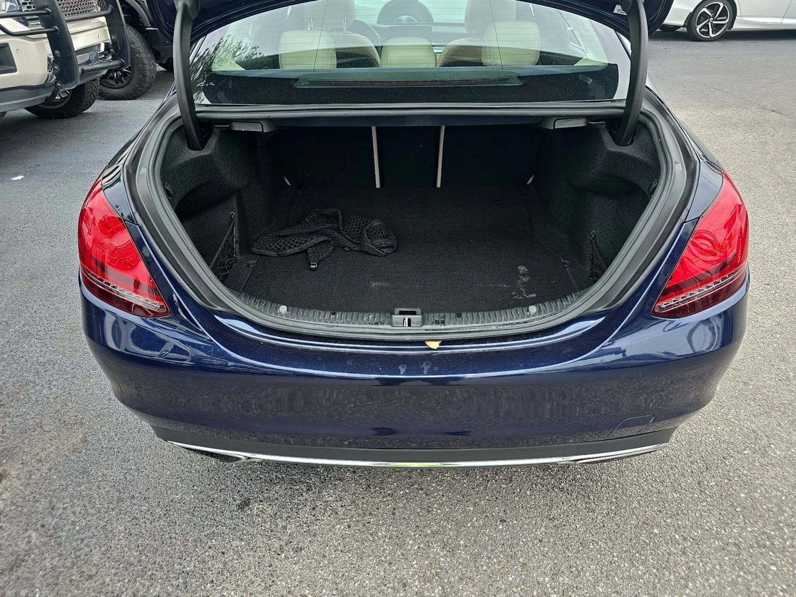 Mercedes-Benz C 300 CARFAX* ОПЦИЯ ЗА ФИНАНСИРАНЕ*  - изображение 10