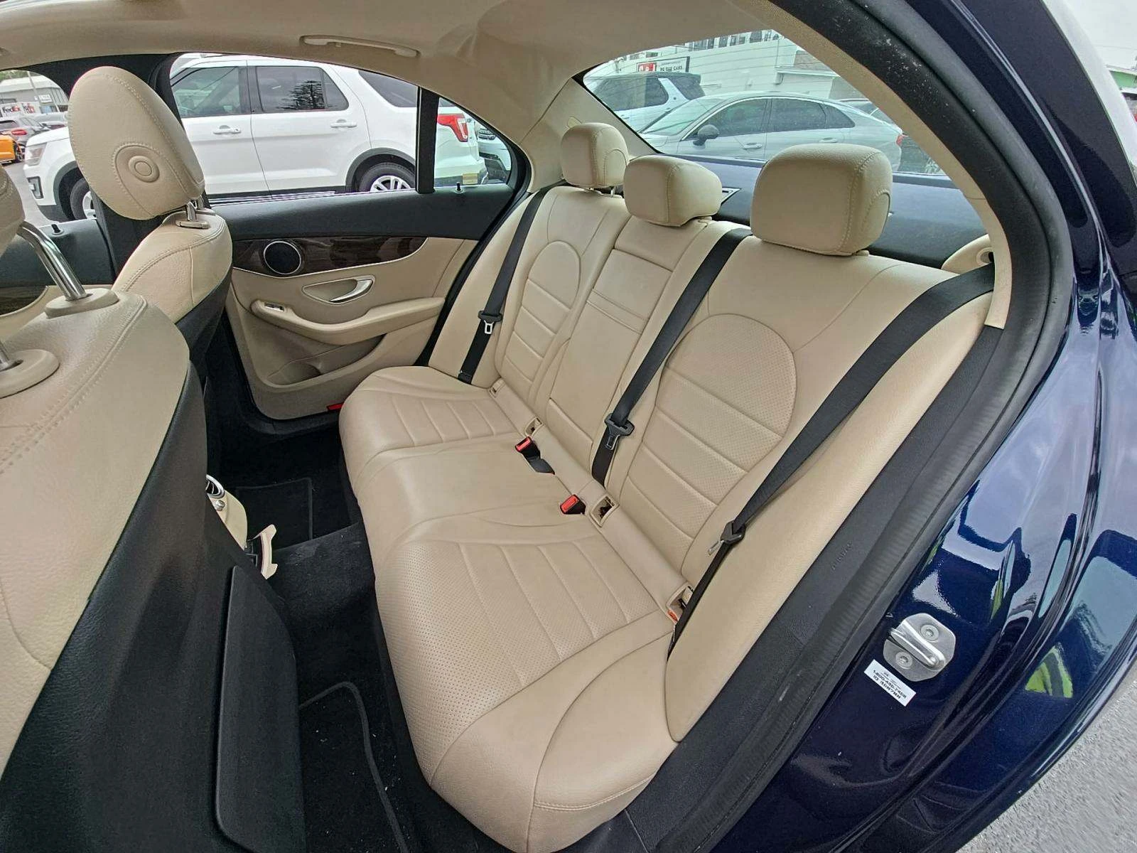 Mercedes-Benz C 300 CARFAX* ОПЦИЯ ЗА ФИНАНСИРАНЕ*  - изображение 8