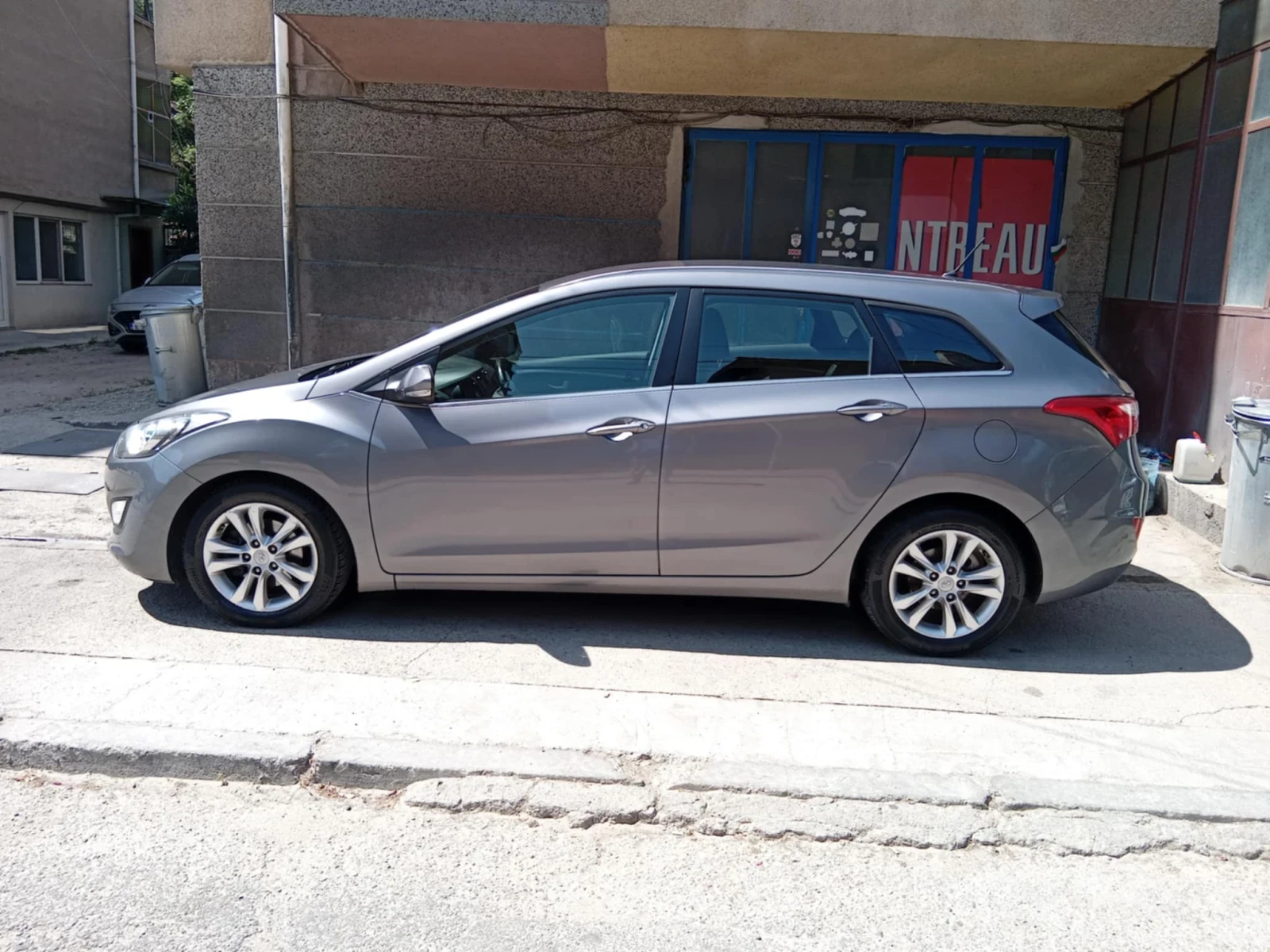 Hyundai I30 1.6 CRDI - изображение 2