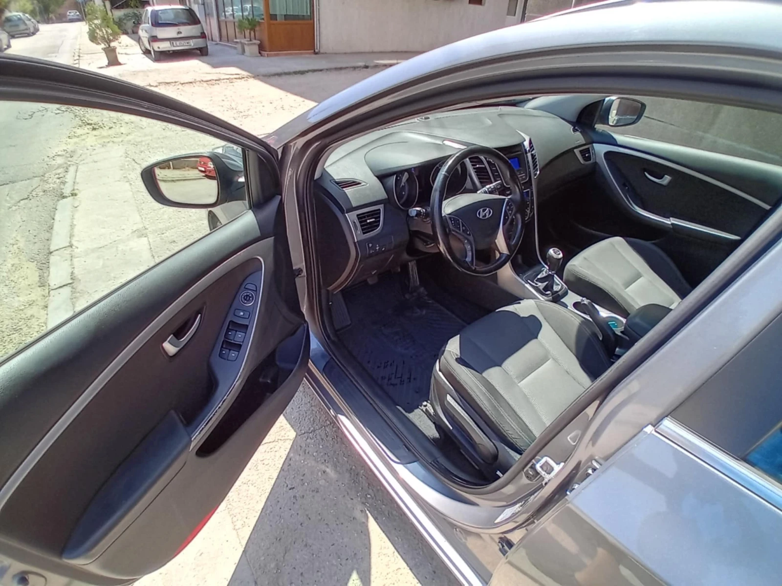 Hyundai I30 1.6 CRDI - изображение 8